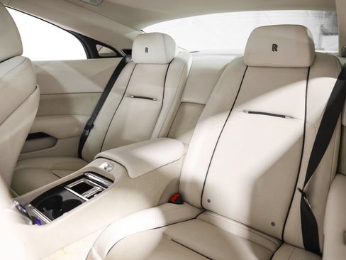 Used 2014 Rolls-Royce Wraith RWD image 32