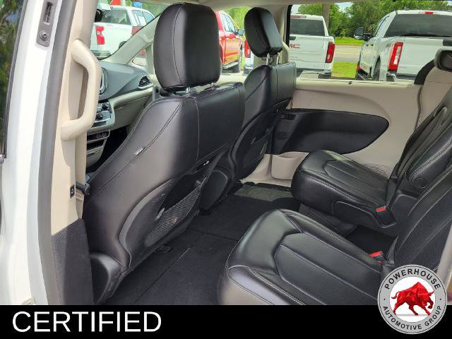 Used 2023 Chrysler Pacifica Touring-L FWD image 16