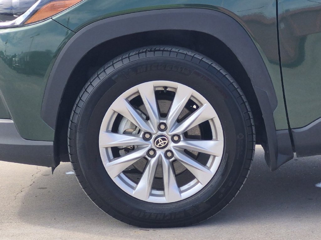Certified 2025 Toyota Corolla Cross LE FWD image 27