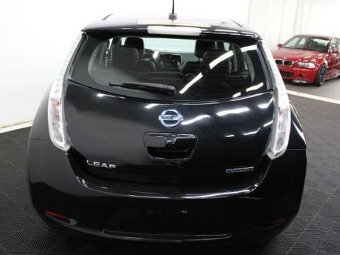 Used 2015 Nissan Leaf SL w/ Premium Package FWD image 8