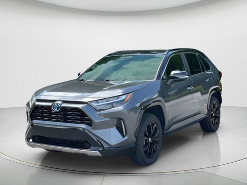 Used 2023 Toyota RAV4 XSE AWD/4WD image 1
