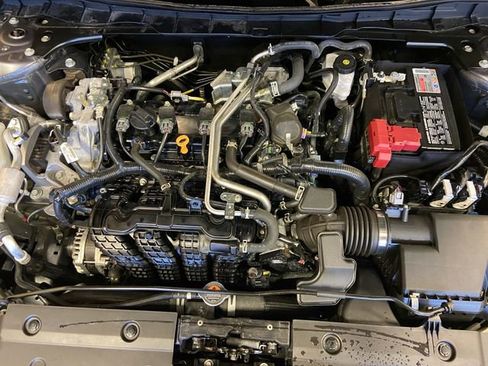 Certified 2025 Nissan Altima 2.5 SR w/ SR Premium Package image 19