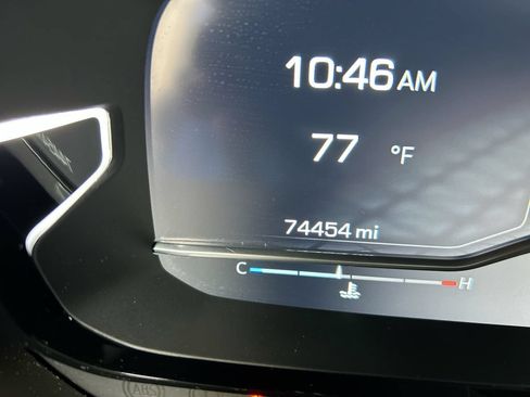 Used 2022 GMC Yukon Denali AWD/4WD image 18