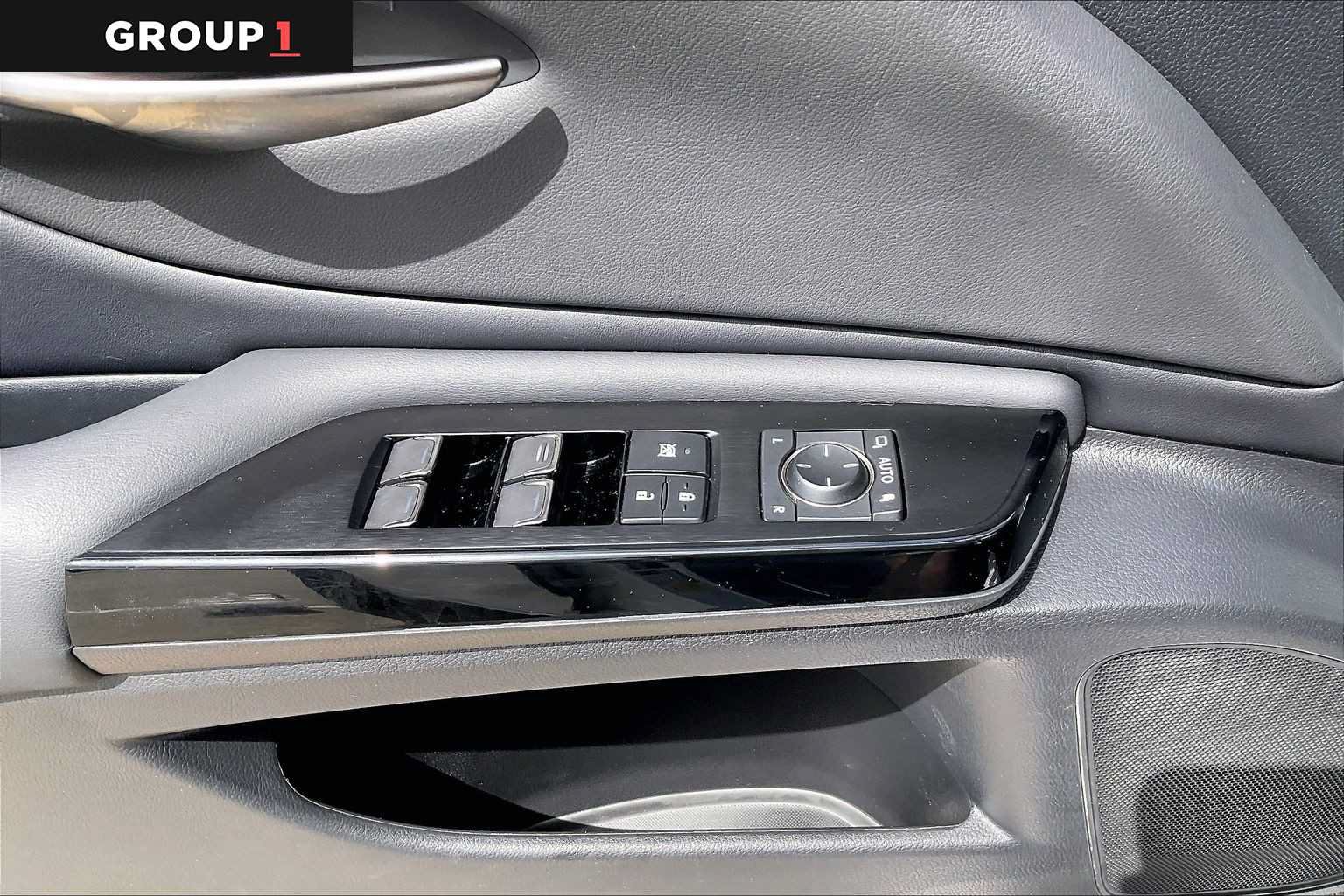 Used 2024 Lexus ES 350 w/ Premium Package FWD image 33