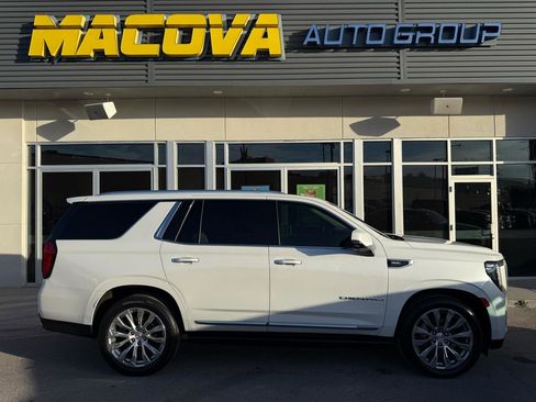 Used 2022 GMC Yukon Denali w/ Denali Premium Package image 1