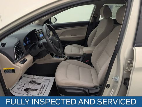 Used 2017 Hyundai Elantra SE FWD image 3