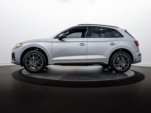 Certified 2023 Audi SQ5 Premium Plus w/ Premium Plus Package AWD/4WD image 6