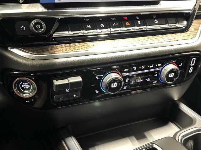 Certified 2024 Chevrolet Silverado 1500 RST w/ Convenience Package II AWD/4WD image 19