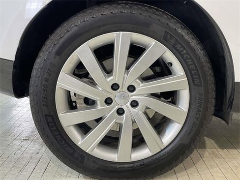 Used 2024 Land Rover Range Rover SE image 13