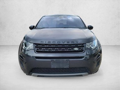 Used 2019 Land Rover Discovery Sport SE AWD/4WD image 2