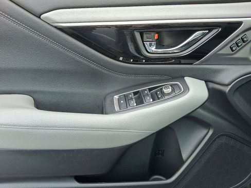 Used 2020 Subaru Outback Limited image 13