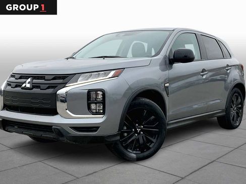 Used 2025 Mitsubishi Outlander Sport LE image 1