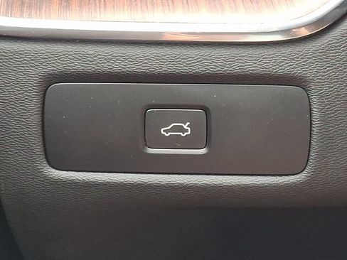 Used 2023 Volvo XC60 B5 Ultimate AWD/4WD image 26
