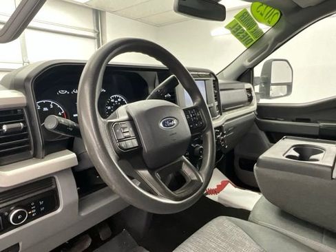 Used 2023 Ford F250 XLT AWD/4WD image 16
