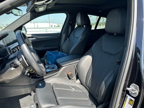 Used 2025 BMW X4 xDrive30i image 5