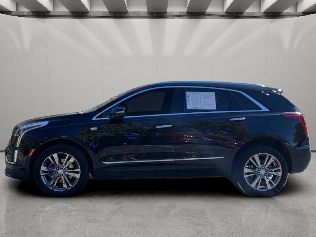 Used 2024 Cadillac XT5 Premium Luxury w/ Technology Package FWD image 2