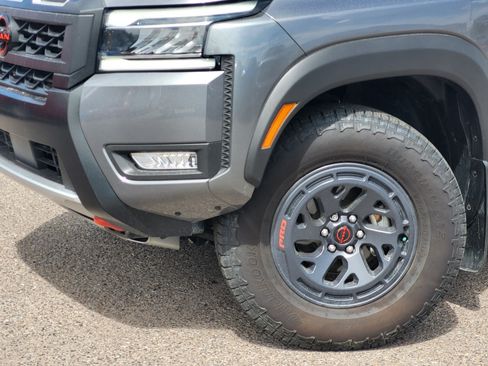 Certified 2025 Nissan Frontier PRO-4X w/ Pro Premium Package AWD/4WD image 6