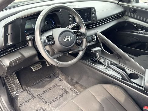 Used 2025 Hyundai Elantra Sport w/ Cargo Package FWD image 13