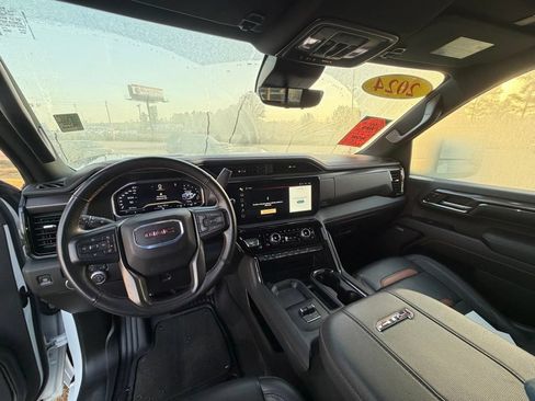 Used 2024 GMC Sierra 2500 AT4 w/ AT4 Premium Plus Package AWD/4WD image 20