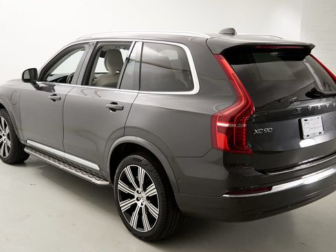 Certified 2024 Volvo XC90 T8 Ultimate AWD/4WD image 7