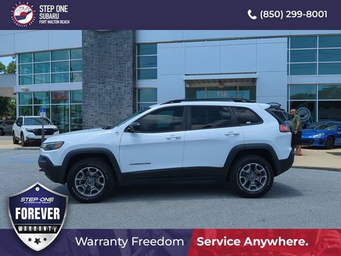 Used 2022 Jeep Cherokee Trailhawk w/ Sound & Nav Group AWD/4WD image 4