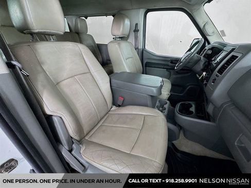 Used 2018 Nissan NV 3500 SL RWD image 28