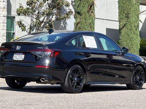 Used 2025 Honda Civic Sport image 4