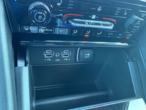 New 2025 Jeep Grand Cherokee Limited w/ Black Appearance Package image 25