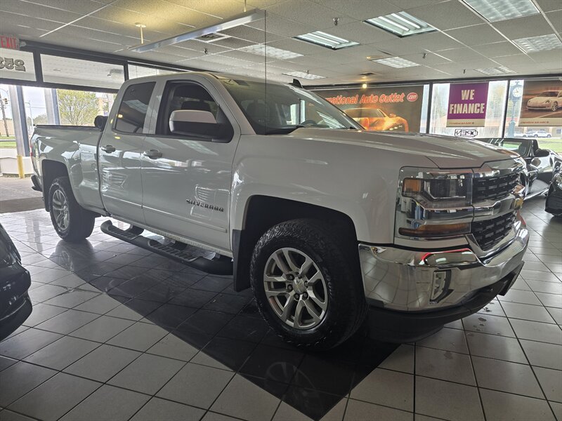 Used 2017 Chevrolet Silverado 1500 LT w/ All Star Edition AWD/4WD image 3