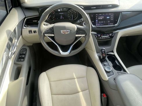 Used 2020 Cadillac XT6 Premium Luxury AWD/4WD image 16