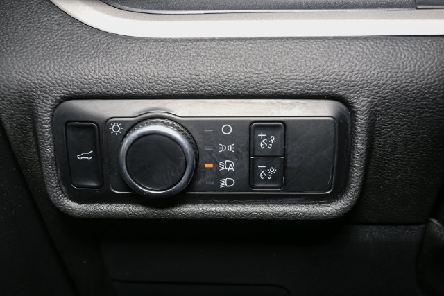 Used 2024 Ford Explorer XLT AWD/4WD image 34