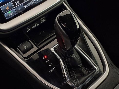 Certified 2025 Subaru Outback Limited image 23