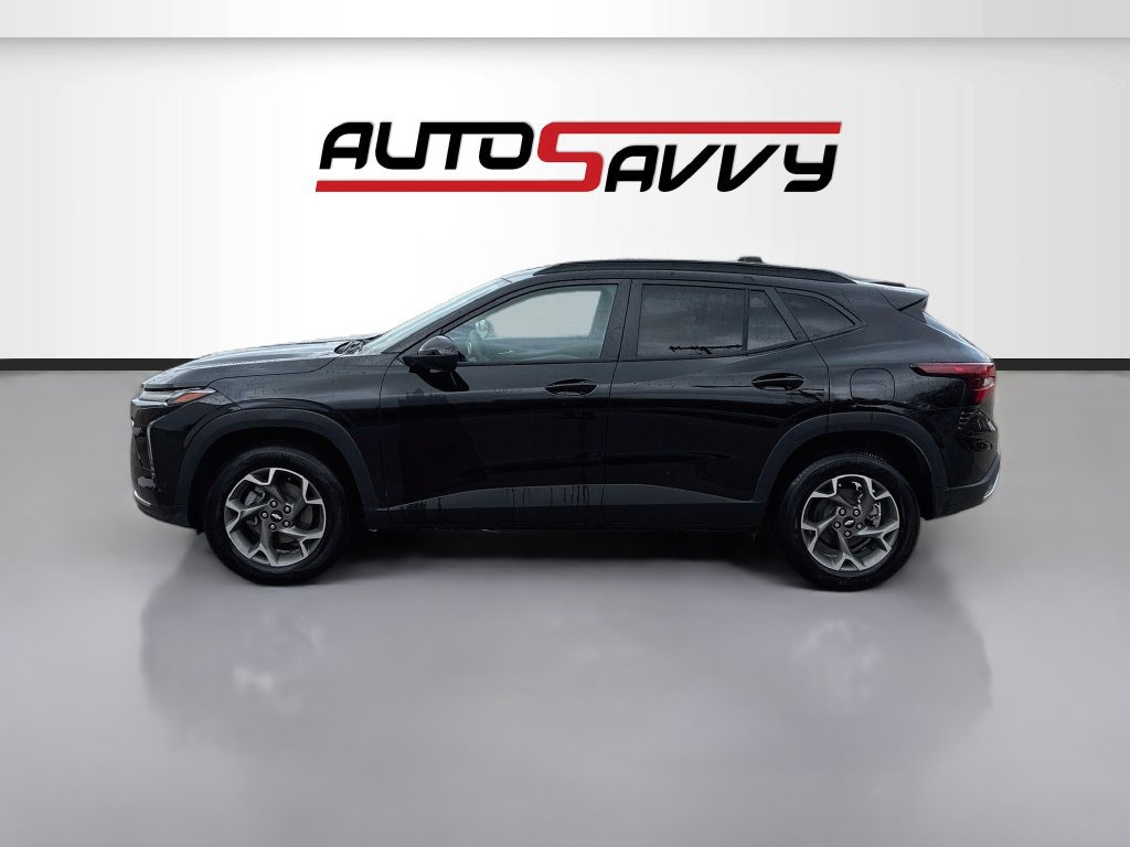 Used 2026 Chevrolet Trax LT FWD image 4