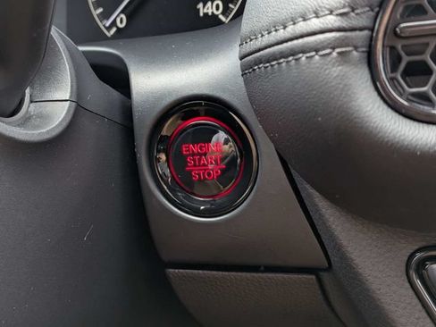 Used 2025 Honda HR-V LX image 27