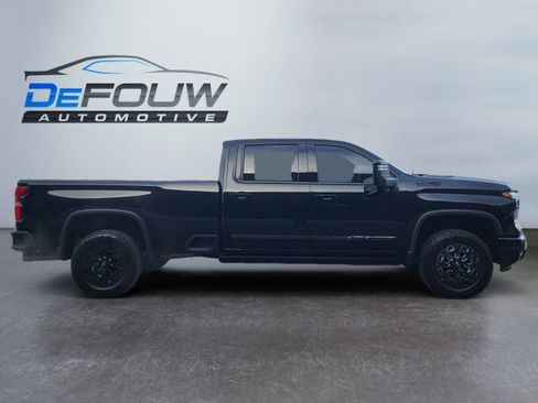 Used 2024 Chevrolet Silverado 3500 High Country w/ Midnight Edition image 2