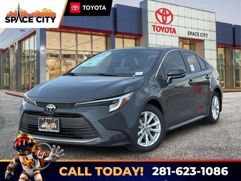 Certified 2026 Toyota Corolla XLE FWD image 1