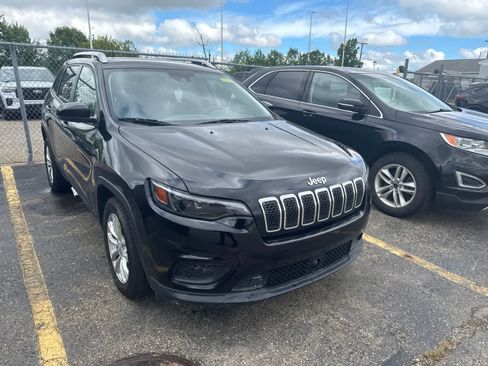 Used 2021 Jeep Cherokee Latitude FWD image 5
