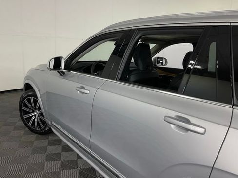Used 2025 Volvo XC90 B6 Plus AWD/4WD image 35