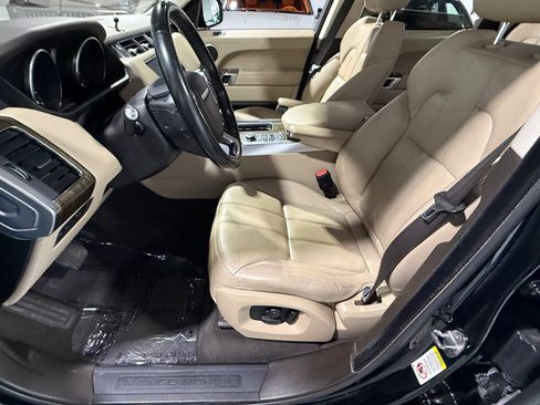 Used 2017 Land Rover Range Rover Sport SE image 20