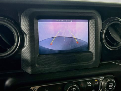 Used 2023 Jeep Wrangler Unlimited Sport AWD/4WD image 13