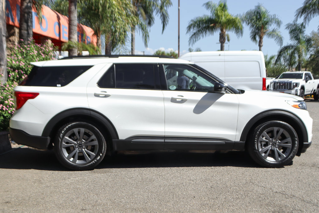 Used 2023 Ford Explorer XLT w/ Equipment Group 202A RWD image 12