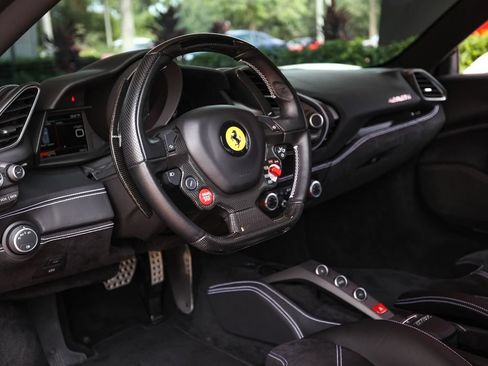 Certified 2019 Ferrari 488 GTB RWD image 28