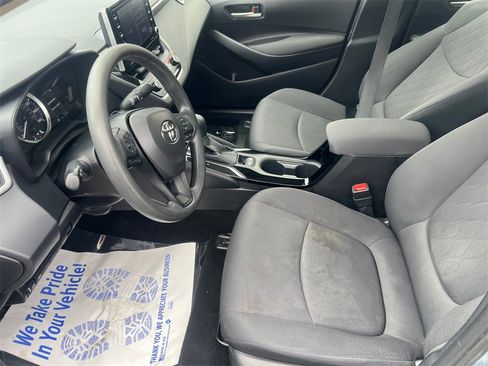 Used 2021 Toyota Corolla LE image 9
