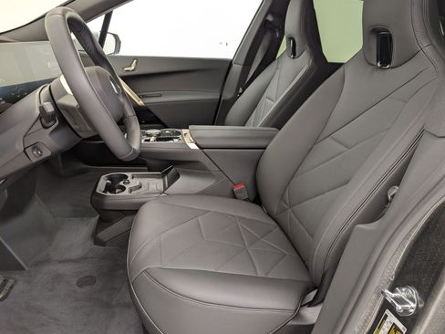 New 2026 BMW iX xDrive45 image 5