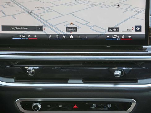 Used 2025 BMW X7 M60i image 10