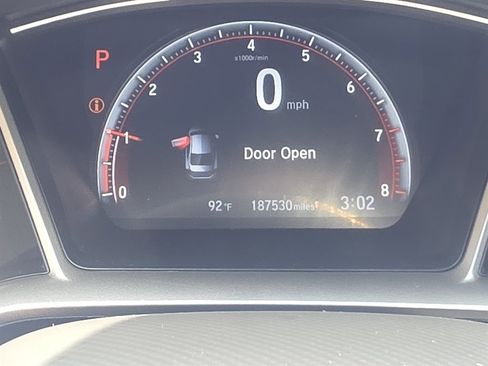 Used 2019 Honda Civic Sport image 9