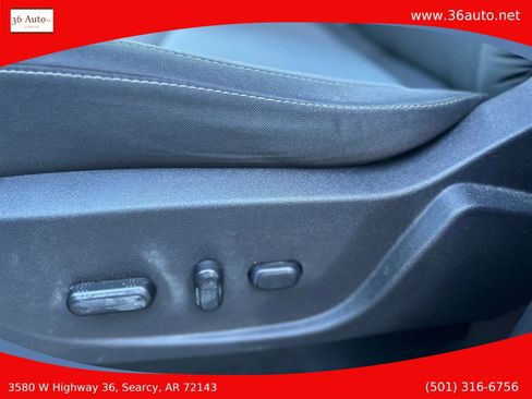 Used 2017 Ford Escape SE image 16