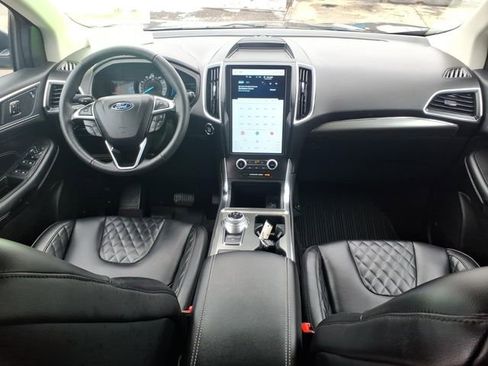 Used 2024 Ford Edge Titanium image 12
