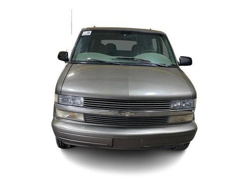 Used 1999 Chevrolet Astro AWD image 9