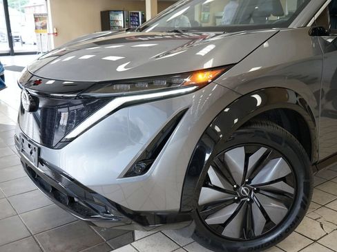 Used 2023 Nissan Ariya FWD image 23